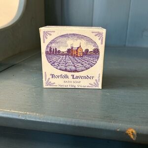 VINTAGE, NIB, THE ENGLISH LAVENDER NORFOLK, LAVENDER SOAP
